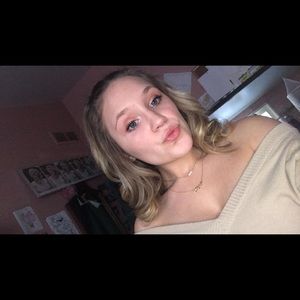 Meet your Posher, Crimson